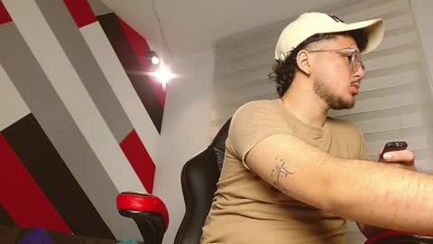 Zack  online show from April 4, 12:02 pm