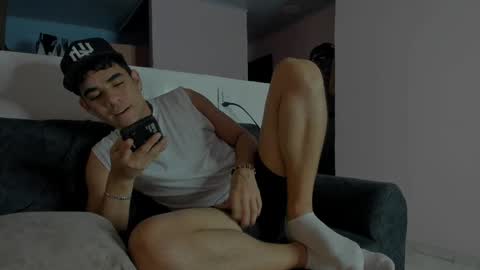 Snapshot of zac_joness chatting on January 30, 2:16 am zac online show from January 30, 2:16 am