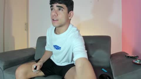 Snapshot of zac_joness chatting on September 14, 8:57 am zac online show from September 14, 8:57 am