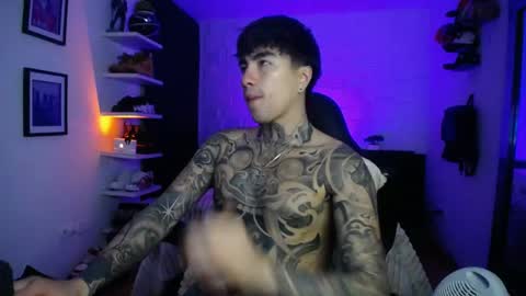 Snapshot of zac_muller1 chatting on April 28, 4:06 am zac_muller1 online show from April 28, 4:06 am