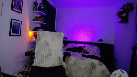 Snapshot of zac_muller1 chatting on May 17, 3:48 am zac_muller1 online show from May 17, 3:48 am