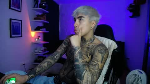 Snapshot of zac_muller1 chatting on May 27, 3:47 am zac_muller1 online show from May 27, 3:47 am