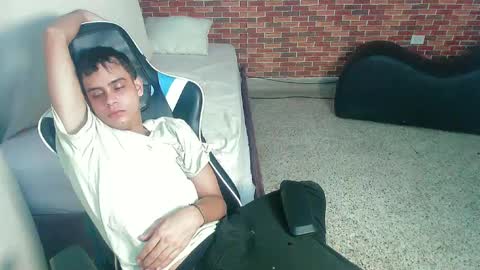 ZACARIAS online show from September 26, 5:11 am