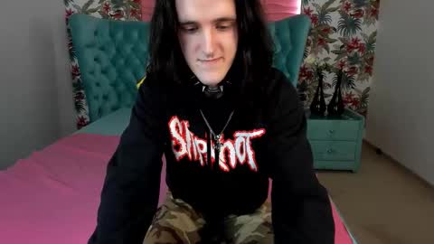 Snapshot of zack_bev chatting on January 9, 7:15 pm zack_bev online show from January 9, 7:15 pm