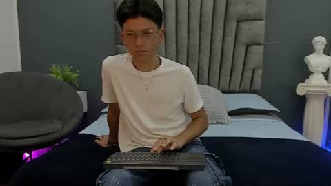 Snapshot of zack_dehaan chatting on June 19, 4:06 am Zack Dehaan online show from June 19, 4:06 am