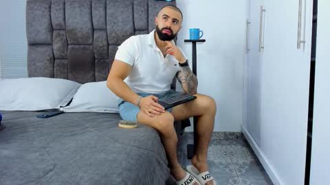 Richard online show from October 11, 5:00 pm