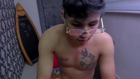 Snapshot of zack_horny19 chatting on March 12, 7:13 am Zack online show from March 12, 7:13 am