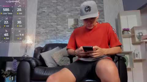 zack_joness10 online show from July 15, 5:02 am