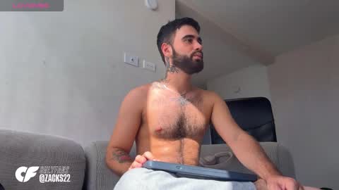 zack_sullivan22 online show from March 4, 8:15 pm