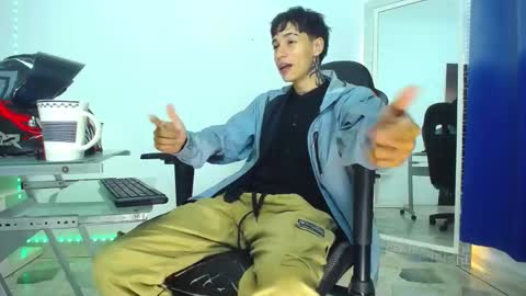 zack online show from December 30, 11:17 pm