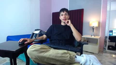 zack online show from December 31, 2:25 pm