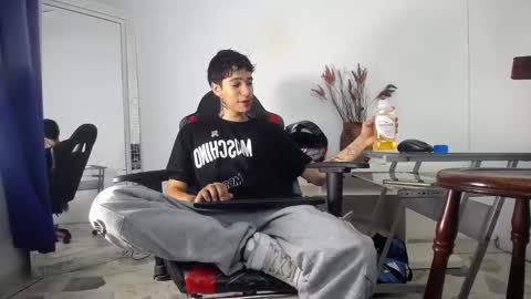 zack online show from January 17, 8:33 pm