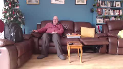 Snapshot of zacsmithuk chatting on December 20, 12:01 pm Zac Smitj online show from December 20, 12:01 pm