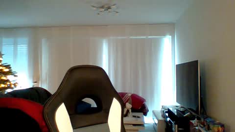 Snapshot of zactatum1 chatting on December 19, 2:46 pm zac online show from December 19, 2:46 pm