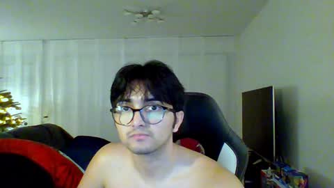 Snapshot of zactatum1 chatting on December 19, 5:50 pm zac online show from December 19, 5:50 pm