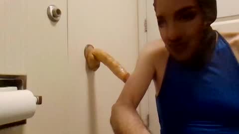 Snapshot of zaddypeg123 chatting on March 31, 4:46 am zaddypeg123 online show from March 31, 4:46 am