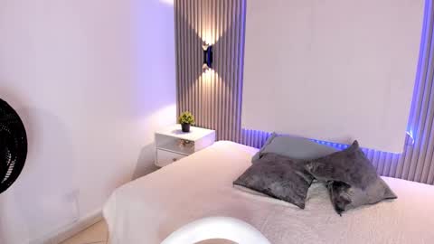 zafira online show from February 11, 11:43 am