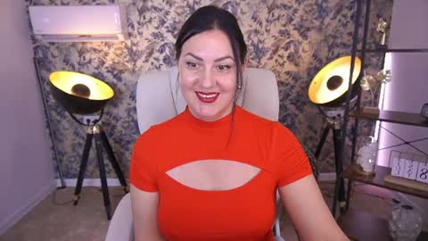 Snapshot of zafiramoonn chatting on July 19, 2:10 pm Zafiramoonn online show from July 19, 2:10 pm