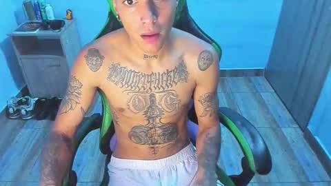 BiG Zafiro online show from December 21, 11:06 am