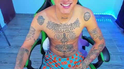 BiG Zafiro online show from May 7, 12:32 pm