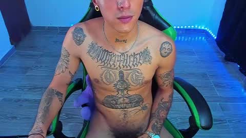BiG Zafiro online show from May 16, 1:24 am