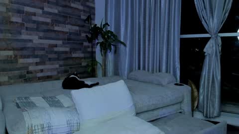 Snapshot of zain_diesel7 chatting on December 11, 1:37 am INSTAGRAM yormanfit7 online show from December 11, 1:37 am