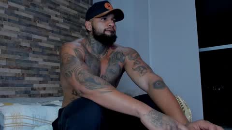 Snapshot of zain_diesel7 chatting on February 14, 1:02 am INSTAGRAM yormanfit7 online show from February 14, 1:02 am