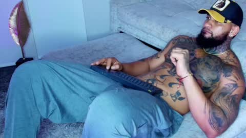 Snapshot of zain_diesel7 chatting on September 25, 11:08 pm INSTAGRAM yormanfit7 online show from September 25, 11:08 pm