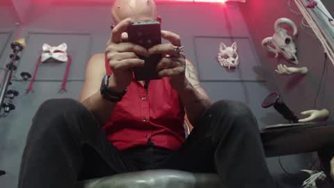 Snapshot of zainkreiger chatting on May 9, 11:32 pm Dom Zain online show from May 9, 11:32 pm