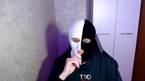 Snapshot of zaki_xx chatting on February 23, 3:42 pm zaki online show from February 23, 3:42 pm
