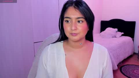 Snapshot of zakura_ania chatting on April 25, 9:56 pm zakura_ania online show from April 25, 9:56 pm