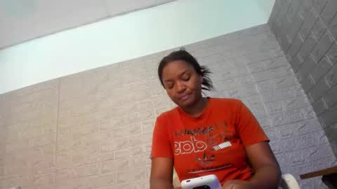 Snapshot of zamara__ chatting on February 16, 1:18 pm Zamara online show from February 16, 1:18 pm