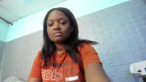 Snapshot of zamara__ chatting on February 20, 1:55 pm Zamara online show from February 20, 1:55 pm