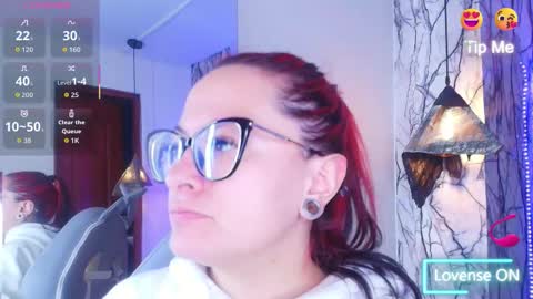   online show from March 25, 7:09 pm