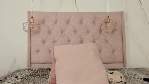 ZAMIRA online show from September 29, 1:38 pm