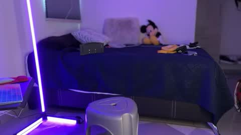 zamirxxxbig online show from February 19, 6:37 pm