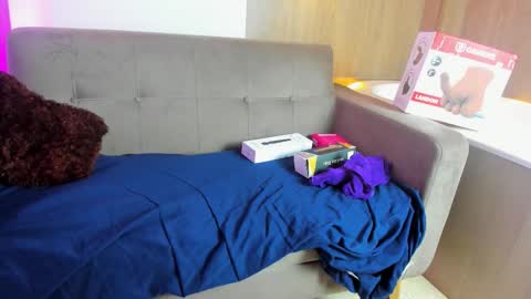 zammyrossee online show from March 22, 3:43 am