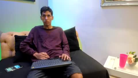 Snapshot of zane_belville chatting on July 6, 11:29 am Zane Belville online show from July 6, 11:29 am