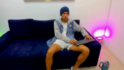 Snapshot of zane_belville chatting on July 13, 11:57 am Zane Belville online show from July 13, 11:57 am