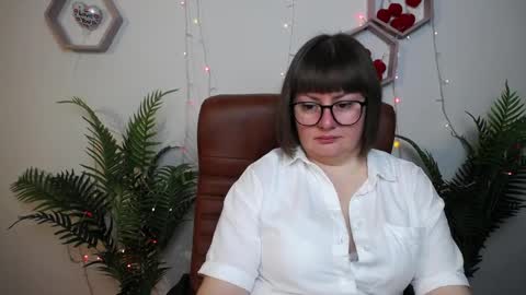 zannadreil online show from April 14, 6:47 pm