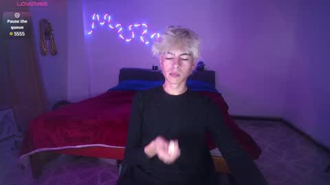 Tiiago Mallz online show from January 7, 2:42 am