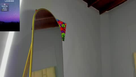 Snapshot of zaphiro__sky chatting on February 21, 8:59 am zaphiro__sky online show from February 21, 8:59 am