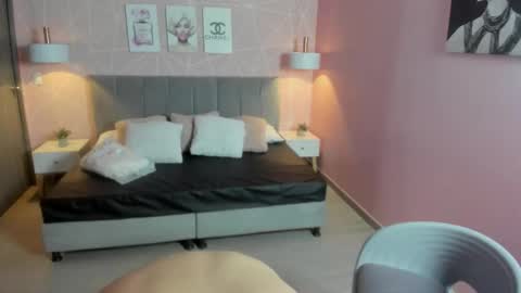 Zara Sweet  online show from February 5, 12:21 pm