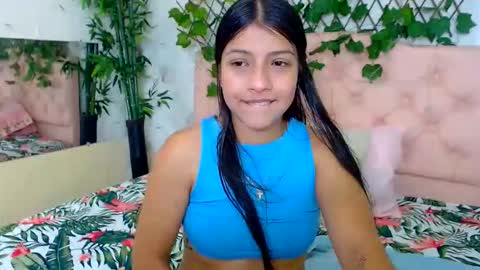 Zara online show from March 11, 12:22 pm