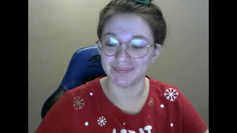 Snapshot of zara_golden chatting on February 6, 3:27 am chaturcum online show from February 6, 3:27 am