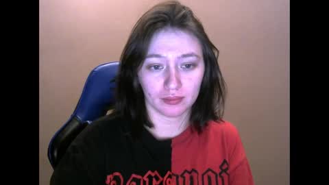 Snapshot of zara_golden chatting on February 18, 12:28 pm chaturcum online show from February 18, 12:28 pm