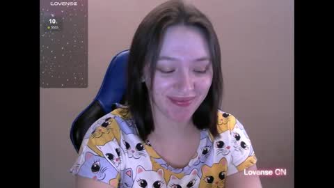 Snapshot of zara_golden chatting on March 10, 9:53 am chaturcum online show from March 10, 9:53 am