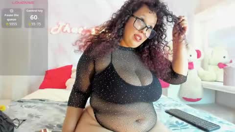 Snapshot of zara_holly_ chatting on May 16, 7:01 pm Zara online show from May 16, 7:01 pm