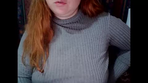 Snapshot of zara_red chatting on December 30, 1:03 pm Kate. if im not here im here foxy red333 online show from December 30, 1:03 pm