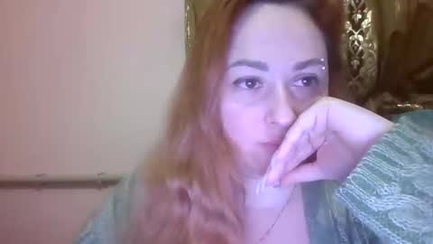 Snapshot of zara_red chatting on January 5, 4:04 am Kate. if im not here im here foxy red333 online show from January 5, 4:04 am